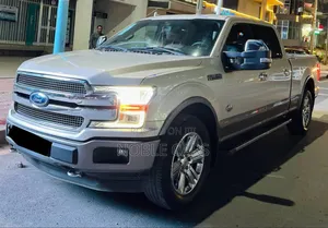 Ford F-150 2018 Gold
