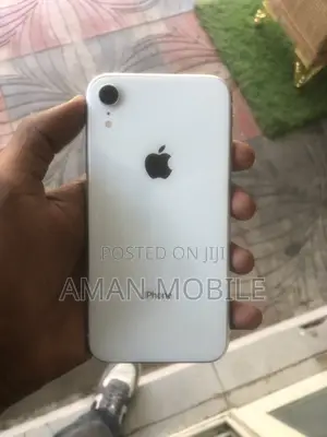 Apple iPhone XR 64 GB White
