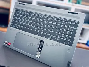 New Laptop Lenovo 8GB AMD Ryzen 5 SSD 512GB