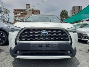 New Toyota Corolla Cross 2024 Ivory