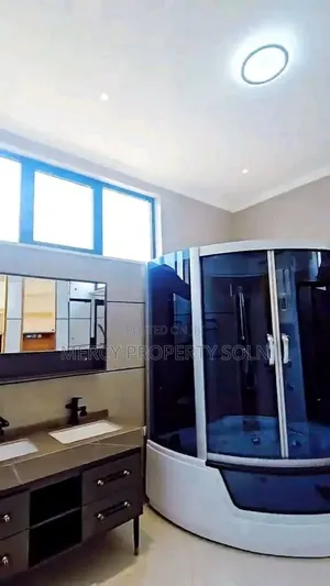 Furnished 8bdrm House in Bole for sale