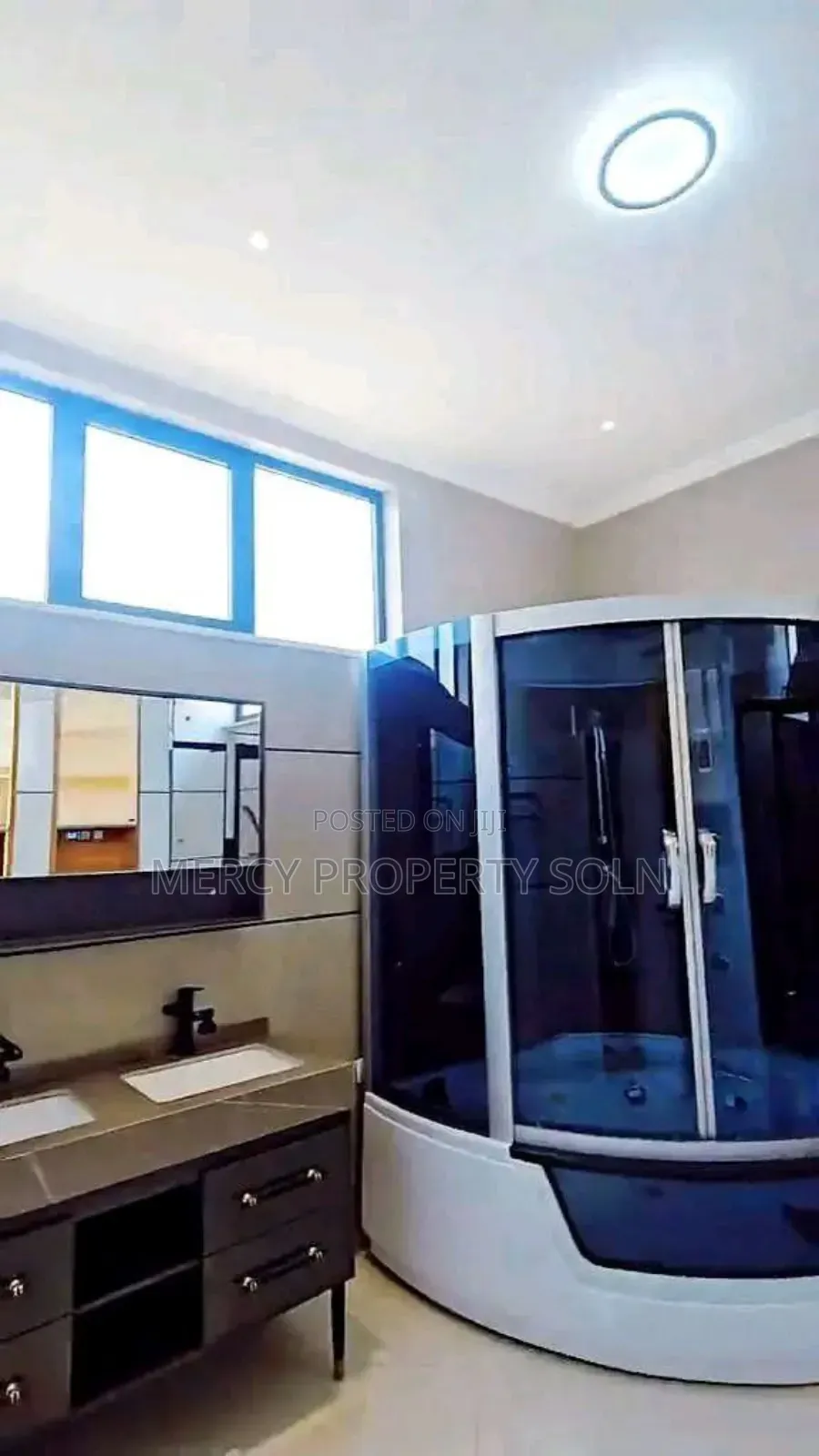 Furnished 8bdrm House in Bole for sale