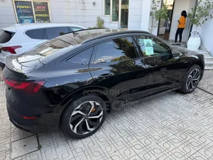 New Audi Q8 e-tron 2024 Matt Black