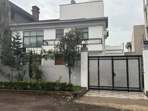 Furnished 7bdrm Townhouse/Terrace in አያት ዞን ኮምፋውንድ ውስጥ, Yeka for sale