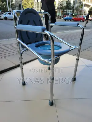 Folding Commode儉嶀portable Toilet Chair邨~Bathroom Potty Chair፨፤New Pack