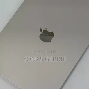 New Laptop Apple MacBook Air 2025 M4 13-Inch 16GB Apple M4 SSD 256GB