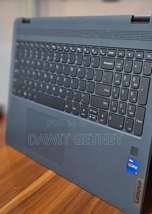 New Laptop Lenovo Yoga 7i 16GB Intel Core I7 SSD 512GB