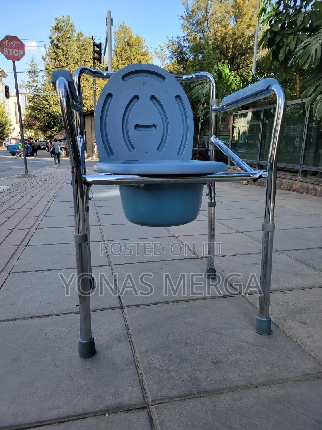 Commode Folding Chair束駮toilet Chair刎含chromium-Plated Steel Frame
