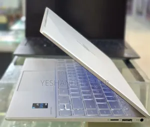 New Laptop HP Envy 13 16GB Intel Core I7 SSD 512GB