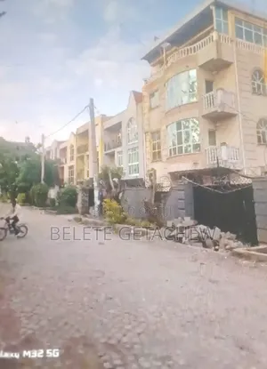7bdrm House in Semit Fyelbet, G+3, Bole for sale
