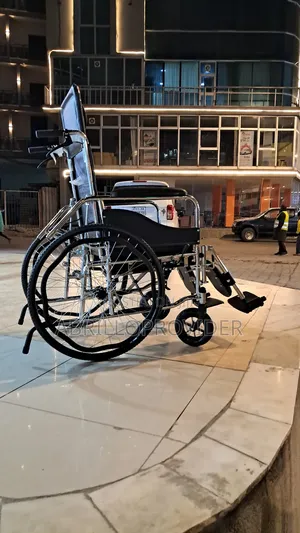 Toilet Wheelchair水手wheelchair卜手wheelchair卜手wheelchair山手wheelchair水手whe