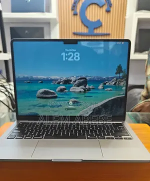 New Laptop Apple MacBook Air 2022 M2 8GB Apple M2 SSD 256GB