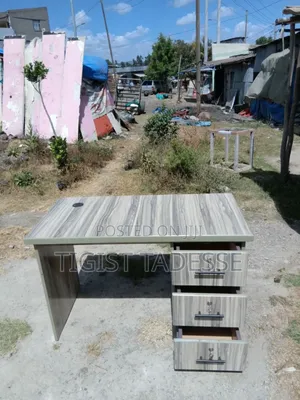 Computer Table With Different Colour Option