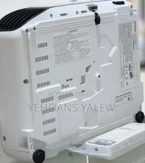 Epson Projector 
Model Name: Eb-S41
  Has Bag and Remote 
Har