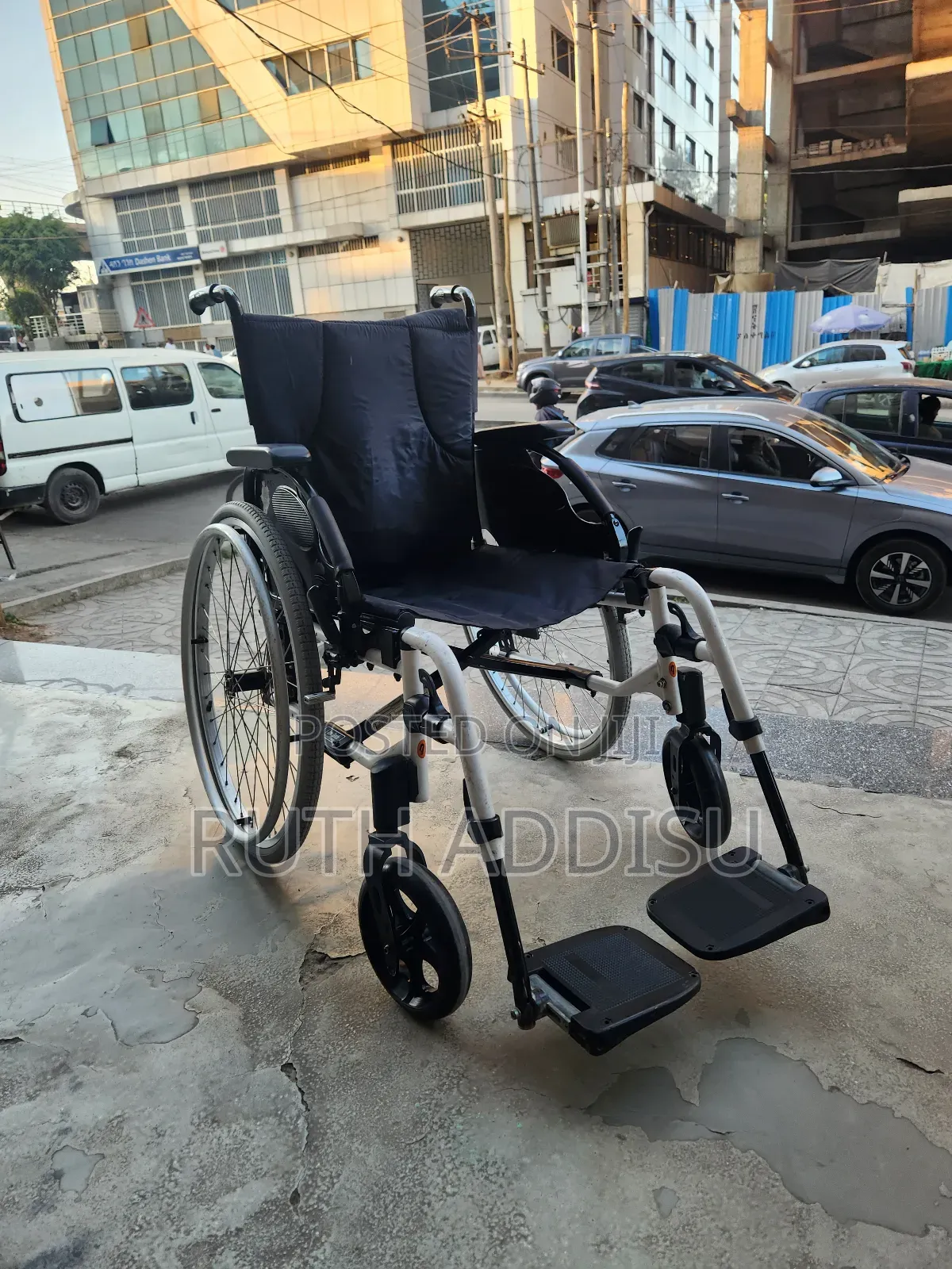 Foldable Heavy Duty Wheelchair癲狂wheelchair𡯁你wheelchair功課wheelchair