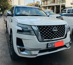 Nissan Patrol 2016 White