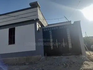 2bdrm House in ዱከም ፖሊስ  ሰፈረ, East Shewa for sale