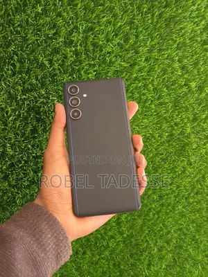 Samsung Galaxy F55 256 GB