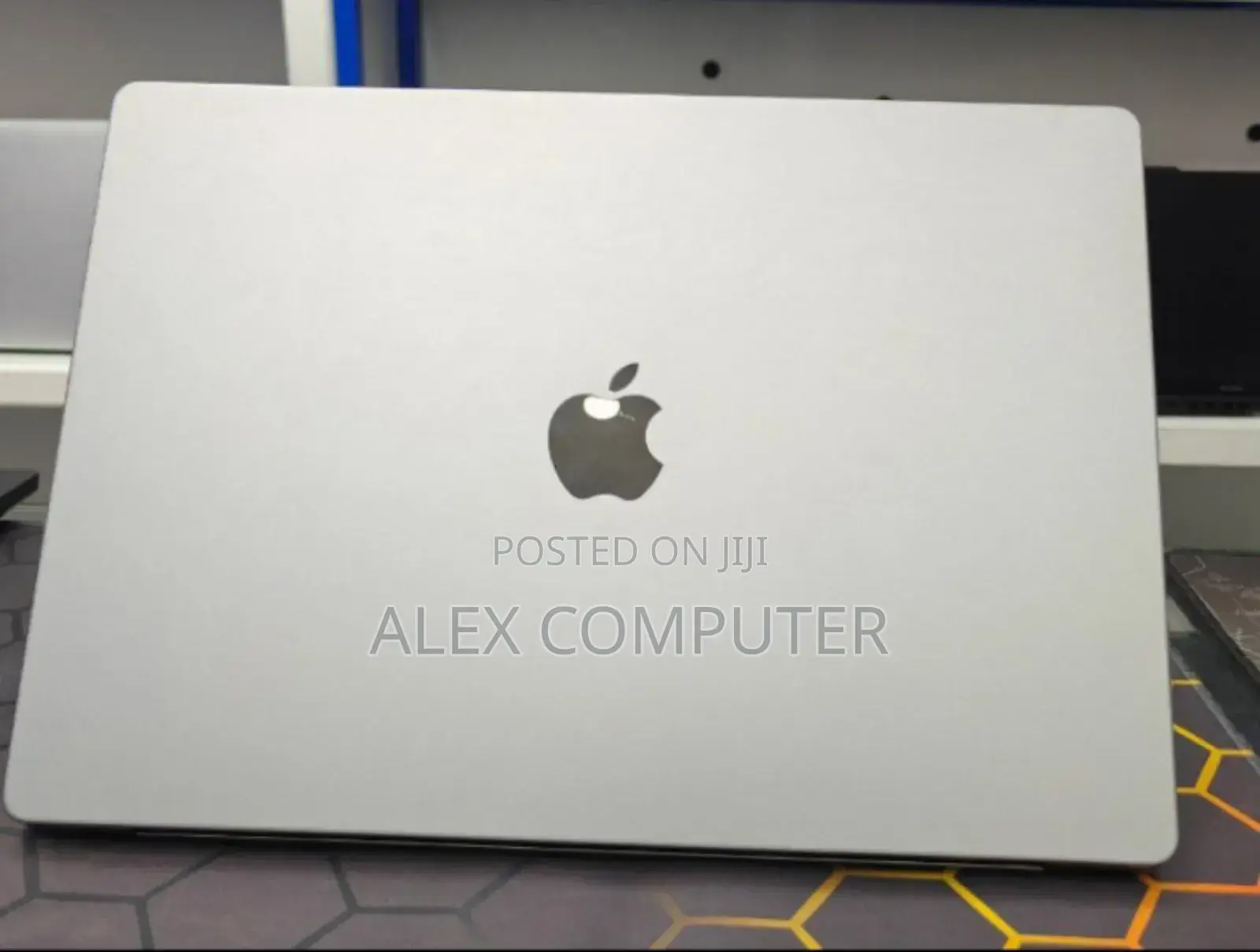New Laptop Apple MacBook Pro M1 64GB Apple M1 Max SSD 1T