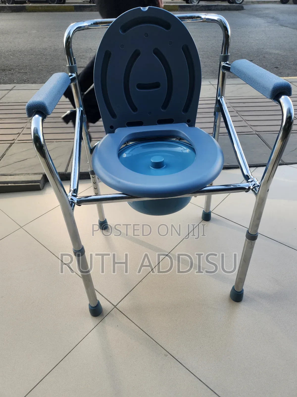 Commode Chair亇你brand New Toilet Chair戎裝commode Chair卄你commode Chair
