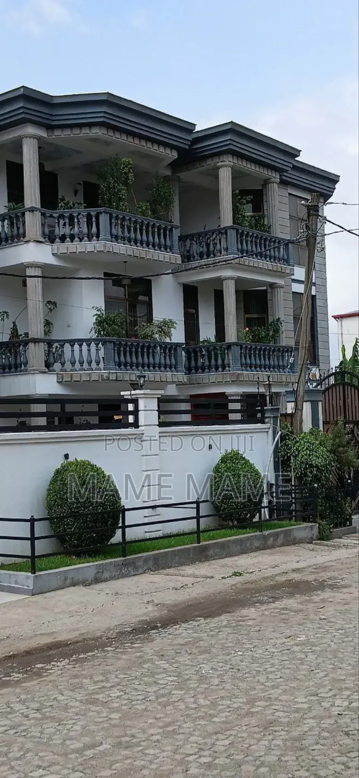 9bdrm House in አ/አ, Bole for sale