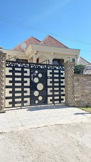 5bdrm Villa in Addis Abeba, Bole for sale