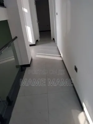 5bdrm Villa in Addis Abeba, Bole for sale