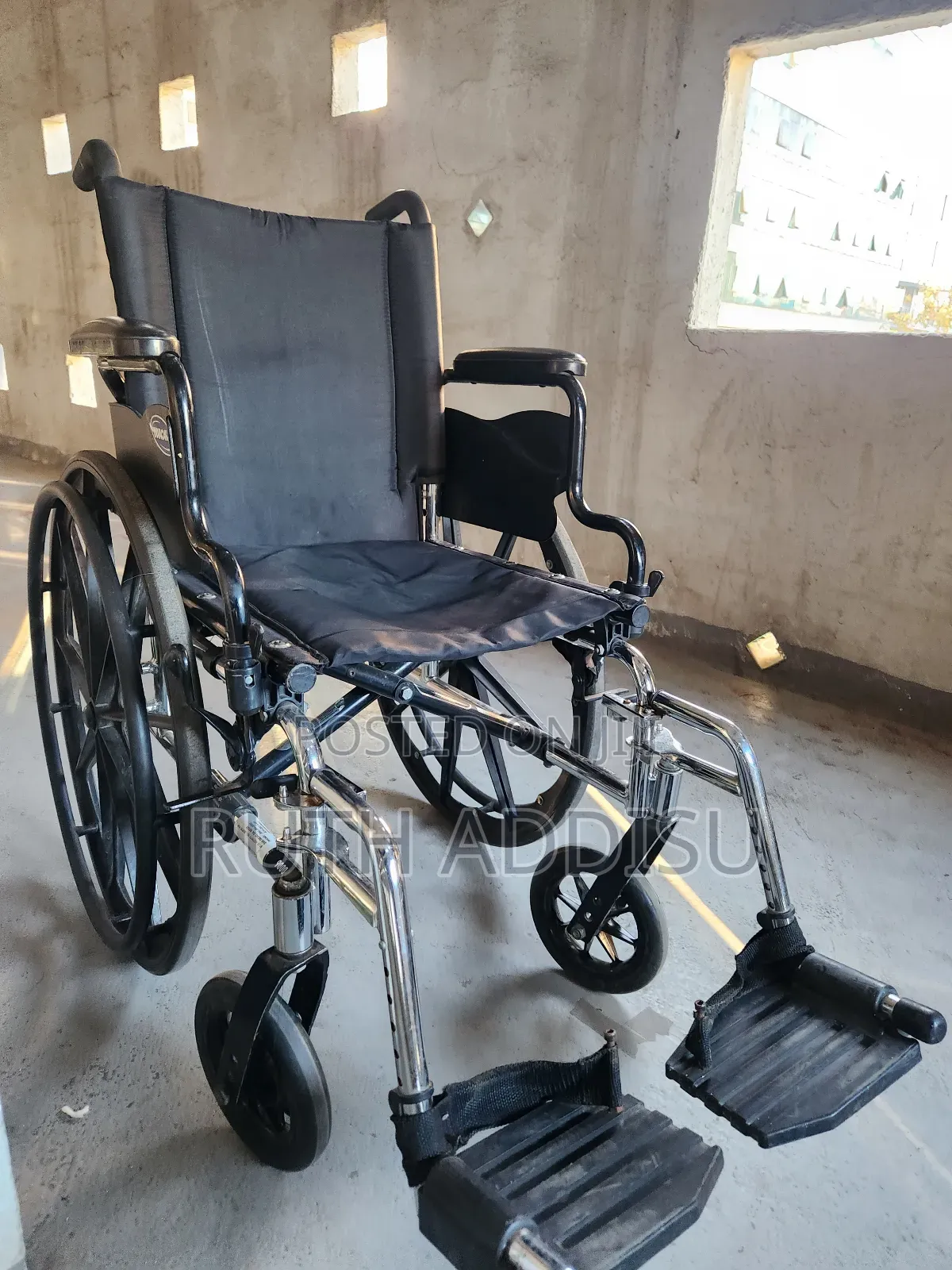 Foldable Black European Wheelchair疏失wheelchair奔向wheelchair夠大wheelchair