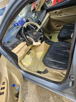 Toyota Yaris 2014 Blue