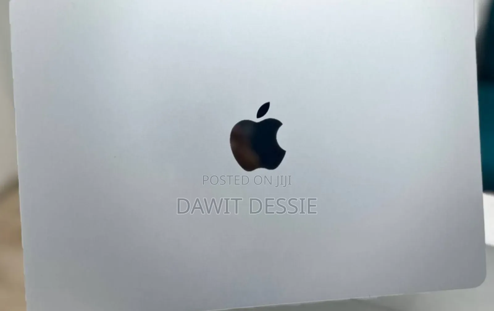 New Laptop Apple MacBook Air 2022 M2 8GB Apple M2 SSD 256GB