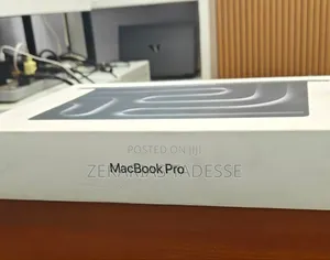 New Laptop Apple Macbook Pro 2025 M5 14-Inch 16GB Apple M4 SSD 512GB
