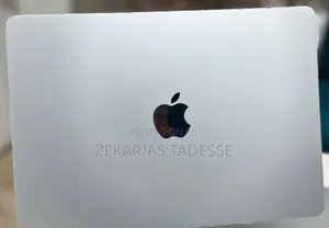 New Laptop Apple MacBook Air 2023 M2 8GB Apple M2 SSD 256GB