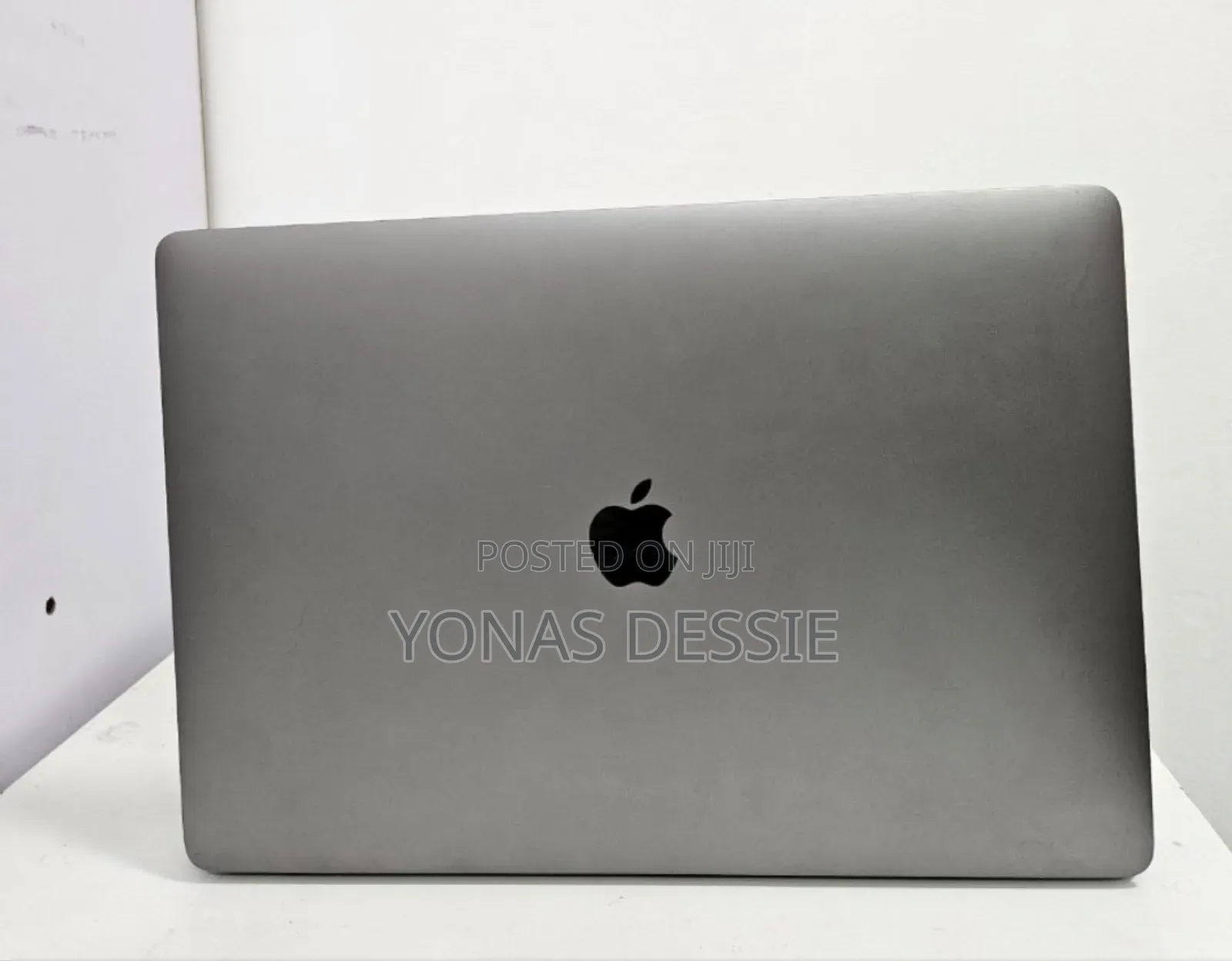 New Laptop Apple MacBook Pro 2019 16GB Intel Core I9 SSD 512GB