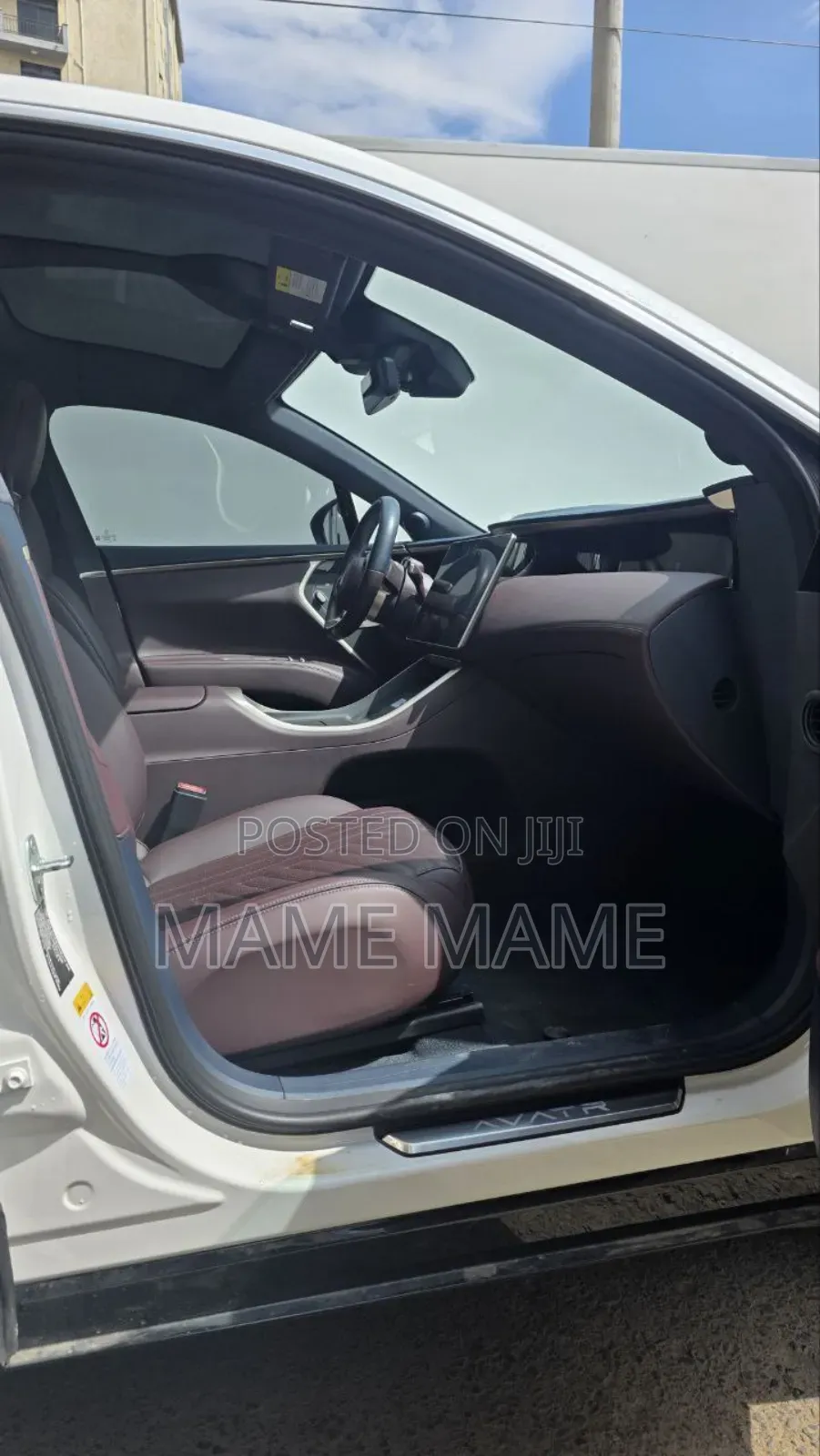 New Avatr 11 2024 White