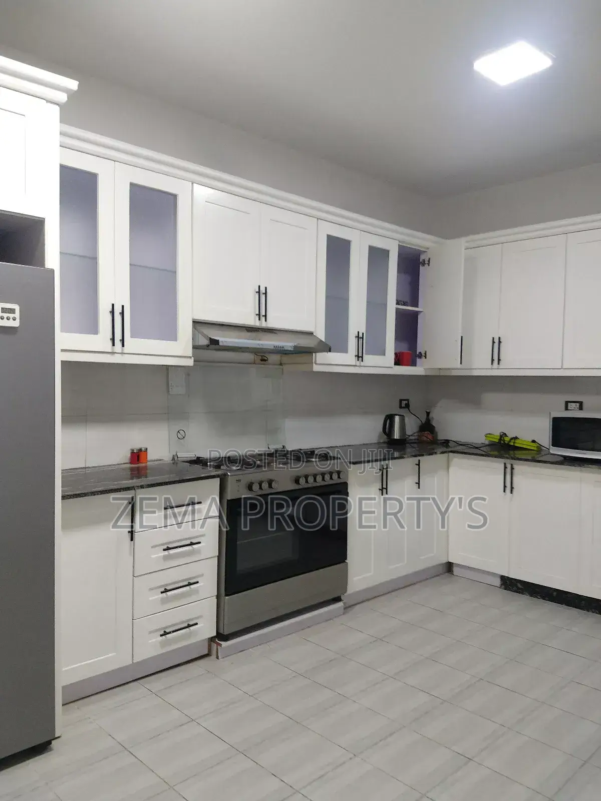 Furnished 3bdrm Apartment in Bole for rent