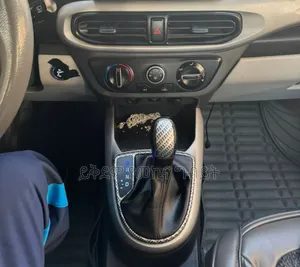 Hyundai I10 2022 Gray