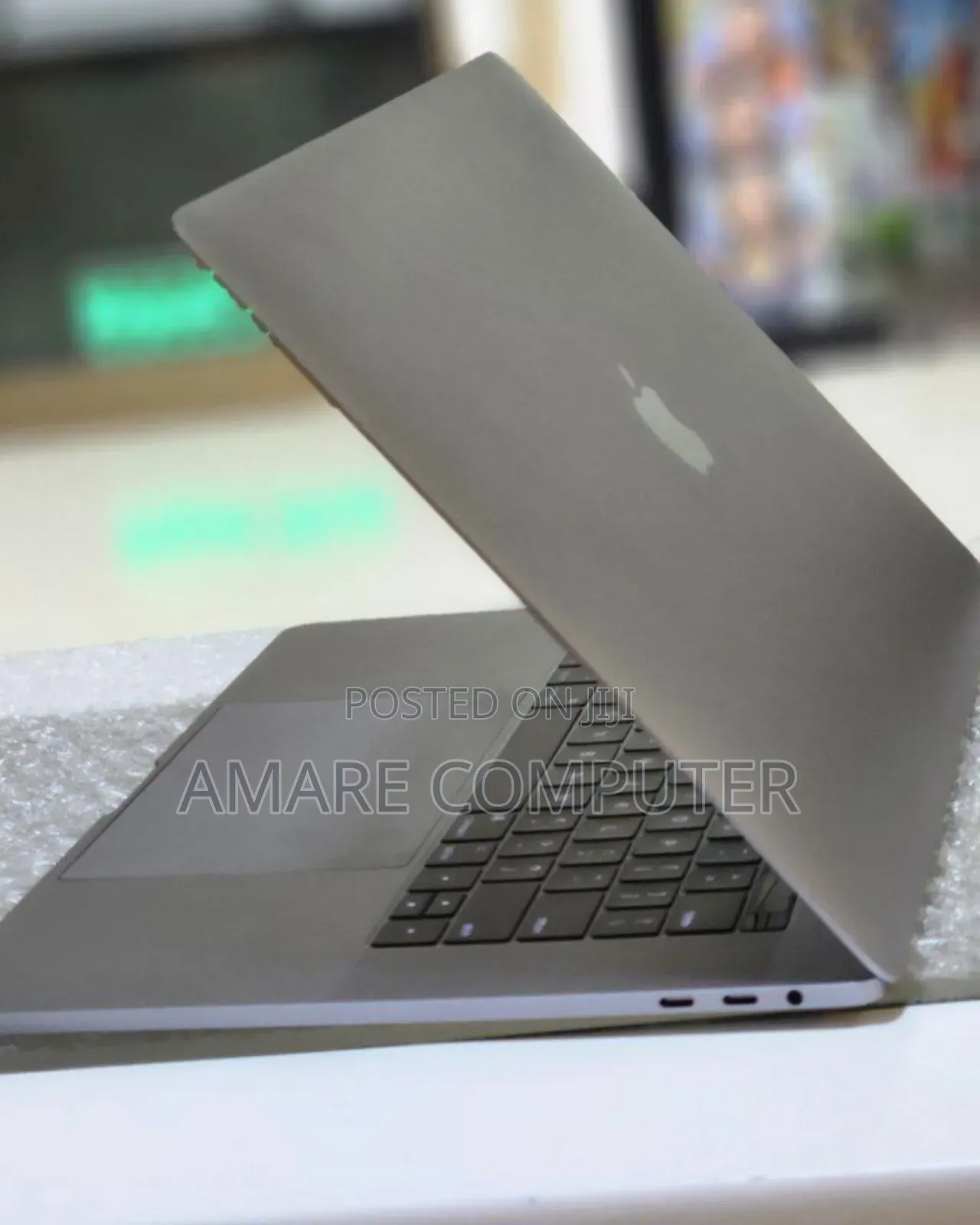 New Laptop Apple MacBook Pro 2017 16GB Intel Core I7 SSD 512GB