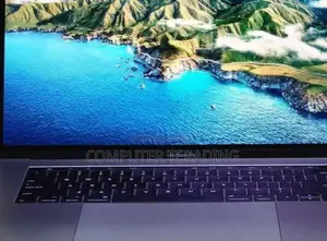 New Laptop Apple MacBook Pro 2017 16GB Intel Core I7 SSD 512GB