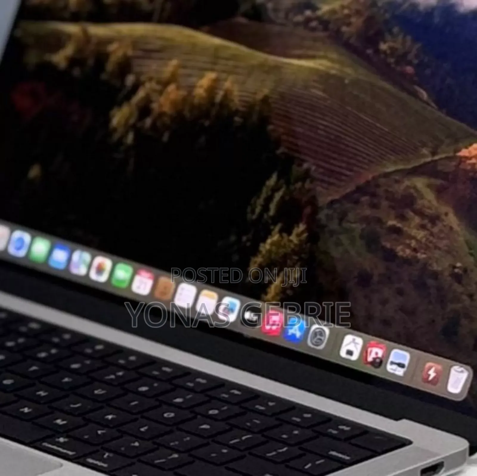 New Laptop Apple MacBook Air 2024 M3 13-inch 8GB Apple M3 SSD 512GB