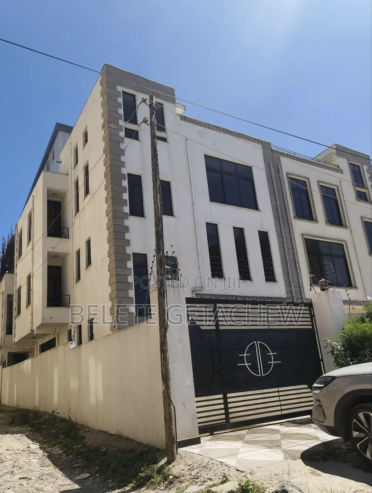 8bdrm House in Semit Fyelbet, G+2, Bole for sale