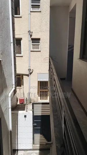 8bdrm House in Semit Fyelbet, G+2, Bole for sale