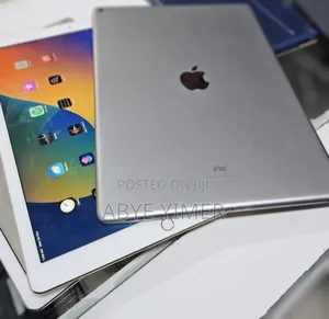 New Apple iPad (2025) 256 GB