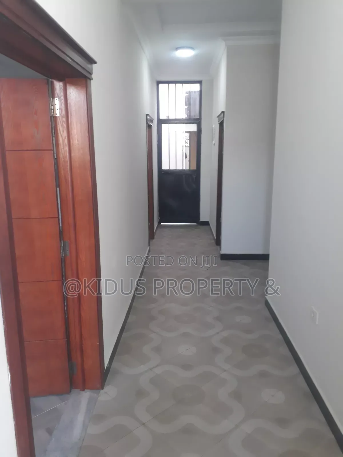 6bdrm Villa in Around Nasswe, Nifas Silk-Lafto for rent
