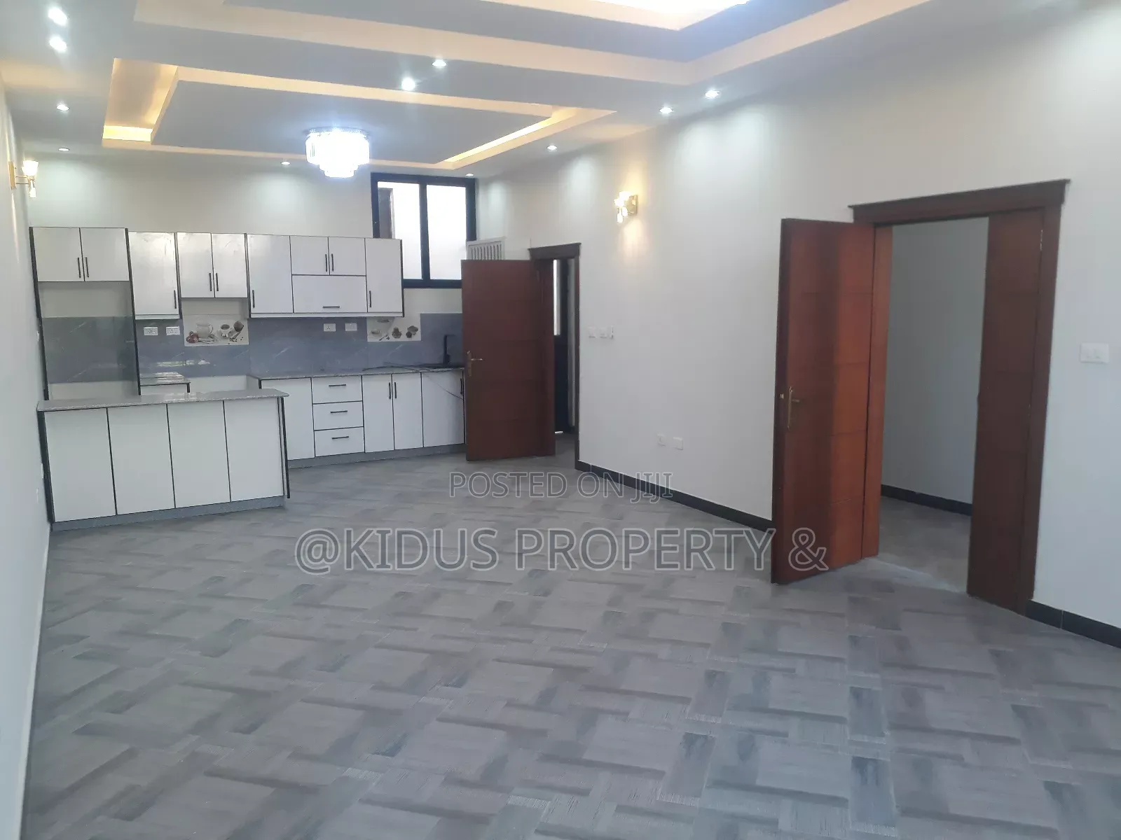 6bdrm Villa in Around Nasswe, Nifas Silk-Lafto for rent