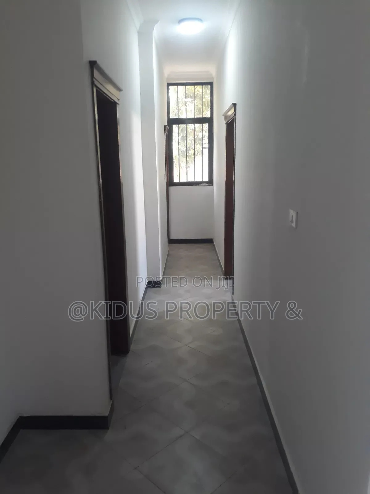 6bdrm Villa in Around Nasswe, Nifas Silk-Lafto for rent