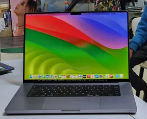 New Laptop Apple MacBook Pro M1 32GB Apple M1 Pro SSD 512GB