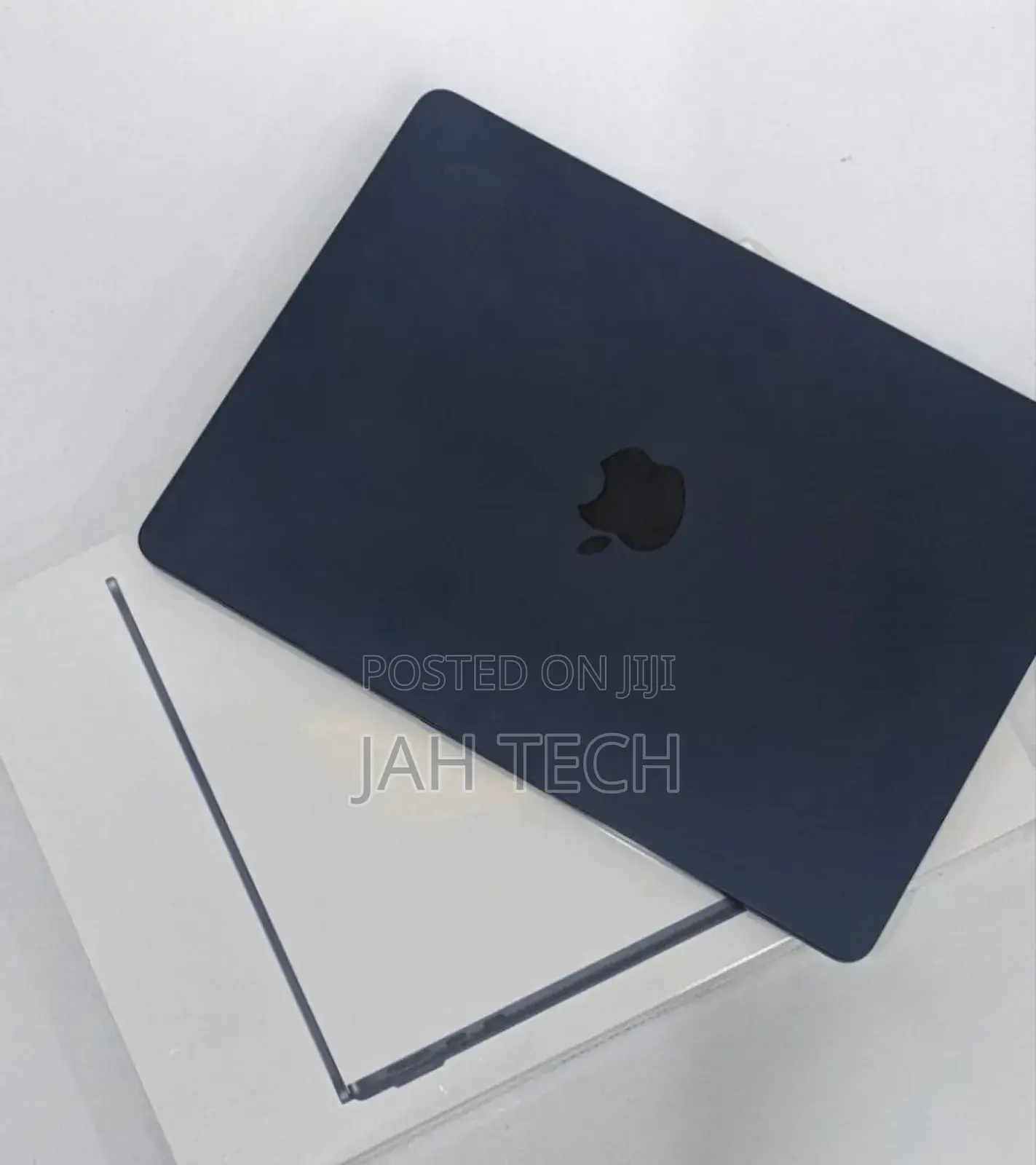 New Laptop Apple MacBook Air 2023 M2 8GB Apple M2 SSD 512GB