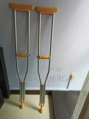 Crutches for Injuries or Disabilities埶痍available in Short Tall Adult