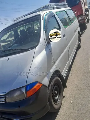 Toyota HiAce 2006