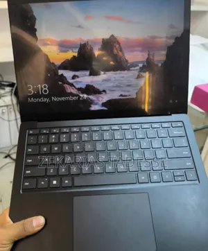 New Laptop Microsoft Surface 16GB Intel Core I7 SSD 256GB